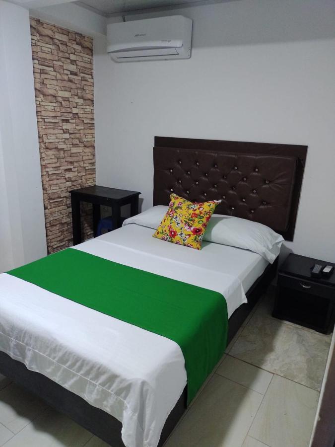 פלורנסייה Hotel Plaza Centro מראה חיצוני תמונה