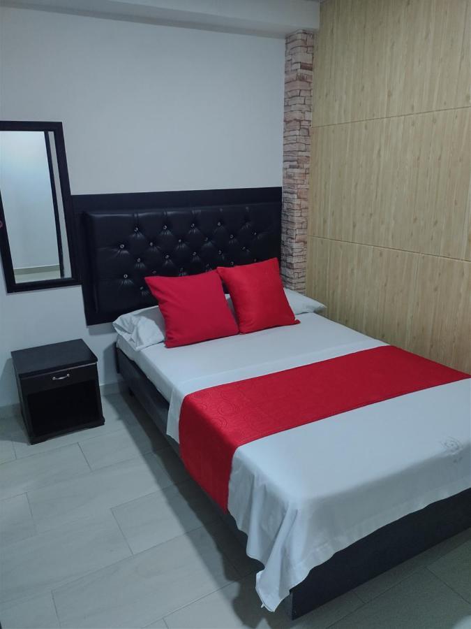 פלורנסייה Hotel Plaza Centro מראה חיצוני תמונה