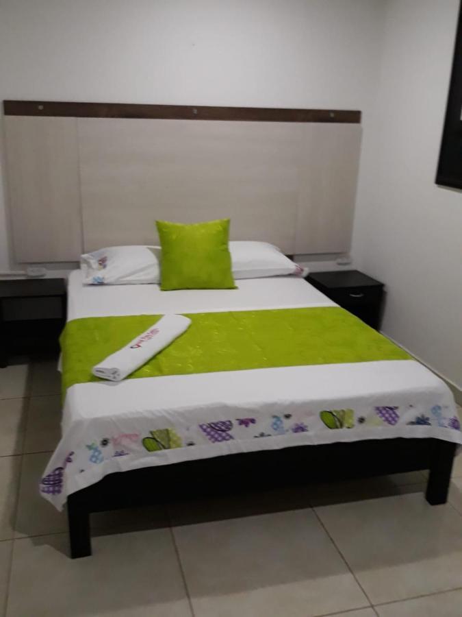 פלורנסייה Hotel Plaza Centro מראה חיצוני תמונה
