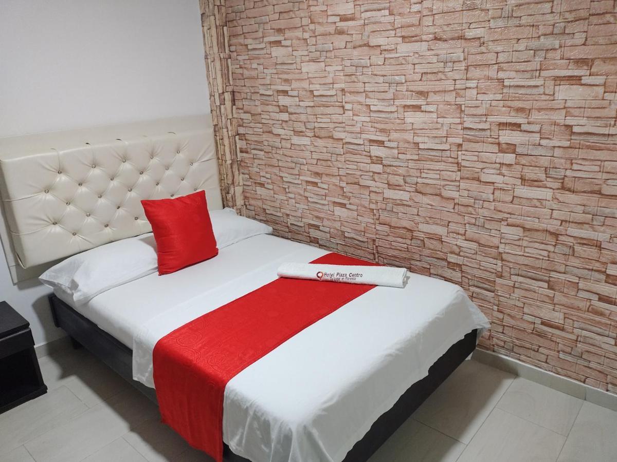 פלורנסייה Hotel Plaza Centro מראה חיצוני תמונה