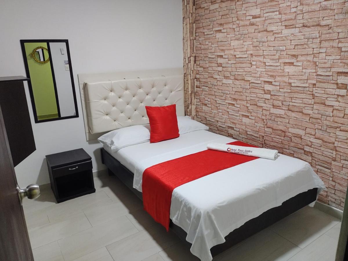 פלורנסייה Hotel Plaza Centro מראה חיצוני תמונה