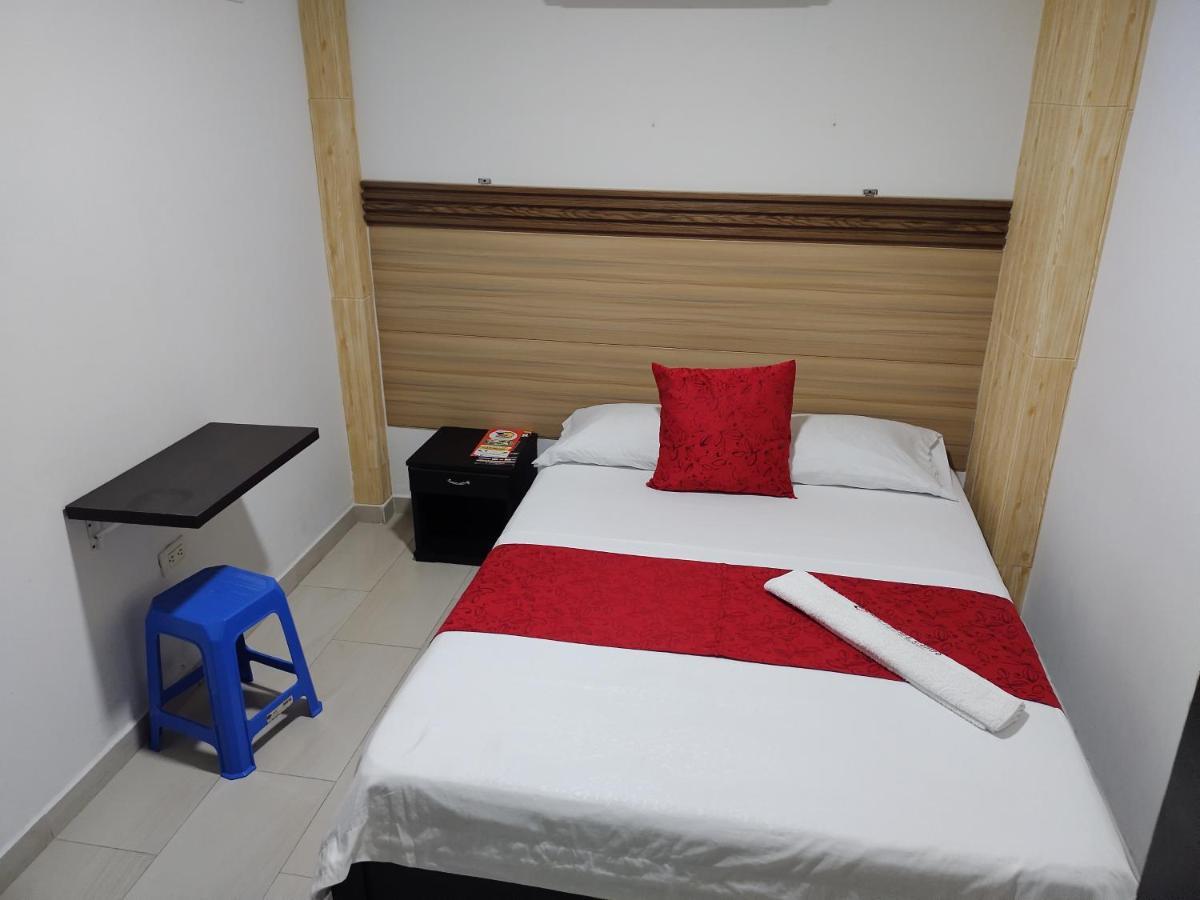 פלורנסייה Hotel Plaza Centro מראה חיצוני תמונה