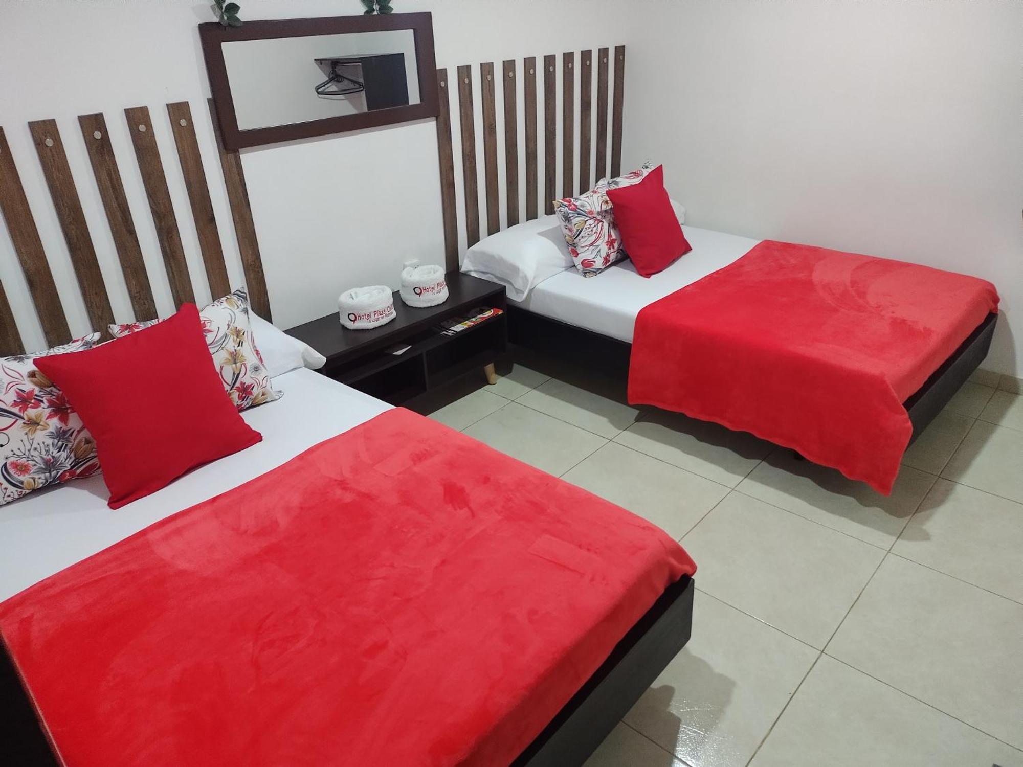 פלורנסייה Hotel Plaza Centro מראה חיצוני תמונה
